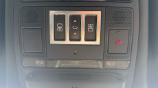 Land Rover Discovery 3.0 SDV6 HSE Luxury 5dr Auto Diesel Station Wagon